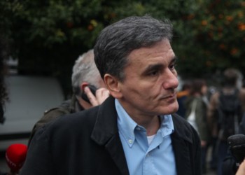 Συζητούν νέο δάνειο;