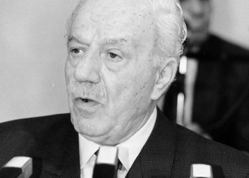 «Δυο γιοι» του κινήματος σε ένα πρόσωπο
