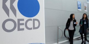 Kαταρρέει ο μύθος του «τεμπέλη Έλληνα»