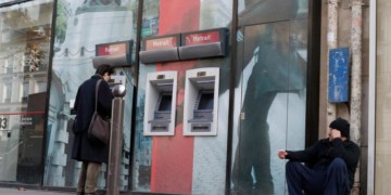 Ρεκόρ ανεργίας και παιδικής πείνας στη Γαλλία