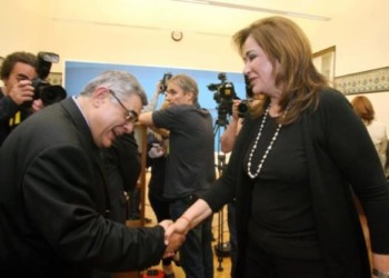 «Ναι» ο Μιχαλολιάκος, βαθύ «Όχι» η ανατρεπτική Αριστερά