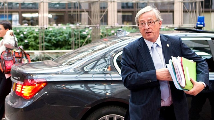 Σαν δυο σταγόνες νερού μοιάζουν τα δύο μνημόνια