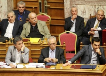 Με 251 ψήφους πέρασαν νέο μνημόνιο