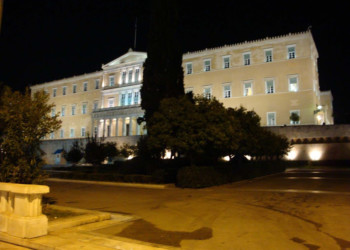 Η νύχτα των βρικολάκων στη Βουλή