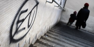 Πλατύ μέτωπο ενάντια στην ΕΕ