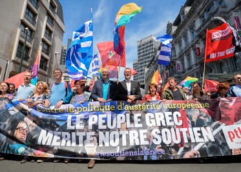 Πρωτόγνωρο κύμα συμπαράστασης