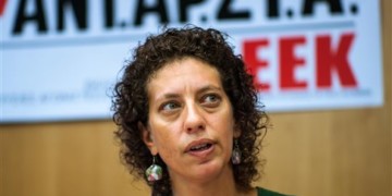 Δέσποινα Κουτσούμπα: Ψήφος στην ΑΝΤΑΡΣΥΑ για μαχητική λαϊκή αριστερή αντιπολίτευση