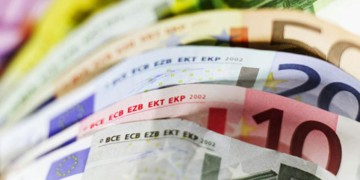 Επί έξι χρόνια πέφτει το ΑΕΠ!