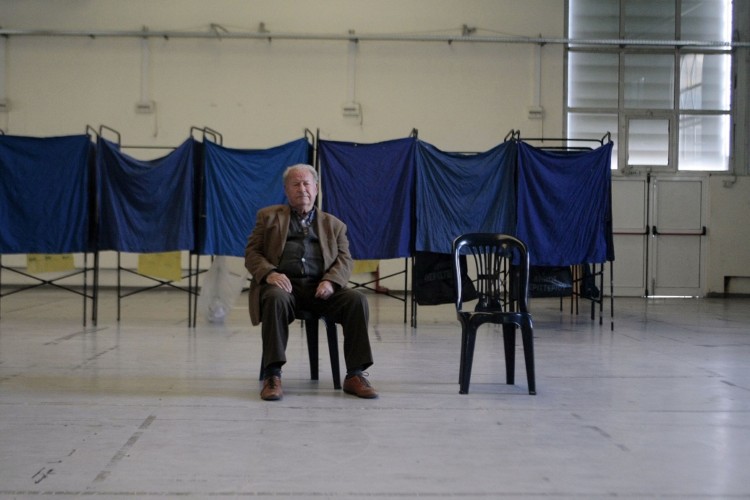 Γαλάζιες εκλογές στη σιωπή