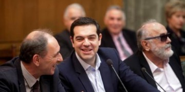 Το τρενάκι της χαράς με μηχανοδηγό τον Τσίπρα