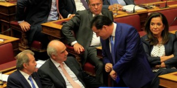 Η ΝΔ σε πορεία κρίησης και βαθύτερου διχασμού