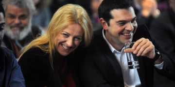 Με τη Δούρου είναι η ΛΑΕ;