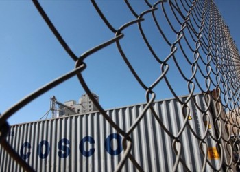 Το Δημόσιο πληρώνει την Κόσκο για να αγοράσει τον ΟΛΠ