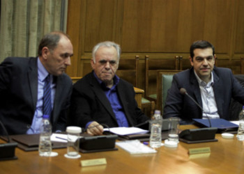Ιδιωτικοποιήσεις και εργασιακά στη μνημονιακή «ατζέντα» του 2016