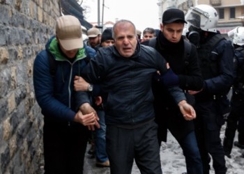Συμπαράσταση και αλληλεγγύη στους Τούρκους ακαδημαϊκούς που διώκονται