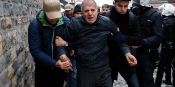 Συμπαράσταση και αλληλεγγύη στους Τούρκους ακαδημαϊκούς που διώκονται