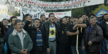 Αγωνιστική και πολιτική κλιμάκωση για τη νίκη!