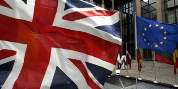 Επώδυνοι συμβιβασμοί για τον Κάμερον