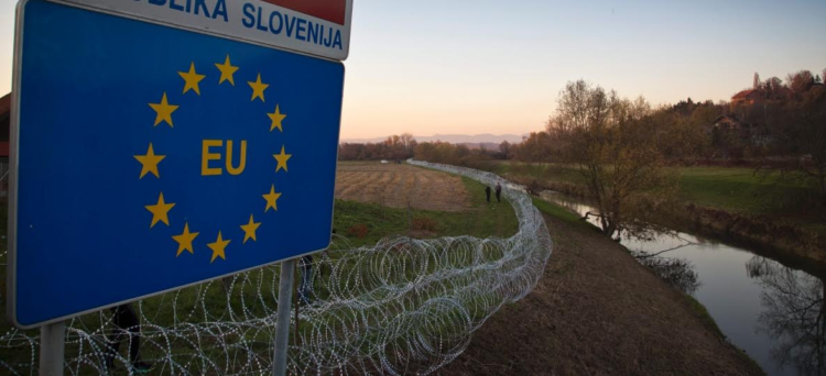 Εχθροί οι πρόσφυγες για την ΕΕ