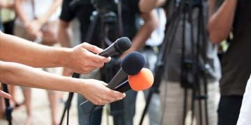 Πίσω από τις κάμερες 21.02