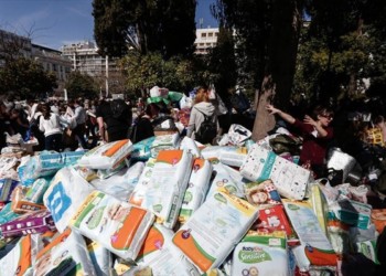 Ο λαός στο πλευρό των προσφύγων