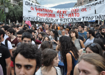 Απάντηση στο ΚΚΕ για τον στρατό