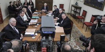 «Μπούρδα» η σύνοδος των αρχηγών