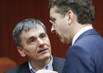 Φορολογική λεηλασία και ύφεση φέρνει το κλείσιμο της αξιολόγησης