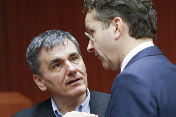 Φορολογική λεηλασία και ύφεση φέρνει το κλείσιμο της αξιολόγησης