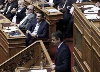 Θέατρο σκιών στην Βουλή