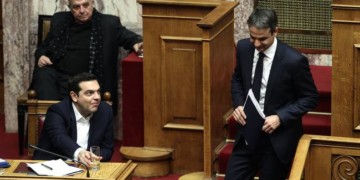 Εξεταστική: Θέατρο για δύο μήνες η Βουλή