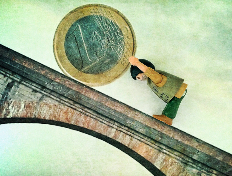 9η Μαΐου: Νέα συμφωνία παράδοσης!