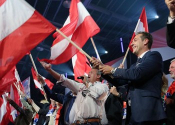 Μεταξύ αντίδρασης και αυταρχισμού η Αυστρία
