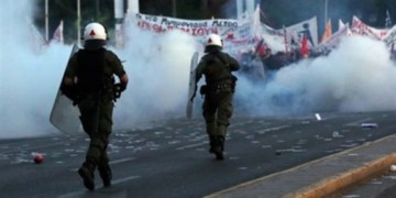 Ο δρόμος της ελπίδας είναι στρωμένος με …δακρυγόνα