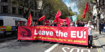 Αμφίβολο το Brexit, ελπίδα από το Left Exit