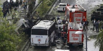 Σε θέση άμυνας και κλοιό αίματος ο Ερντογάν