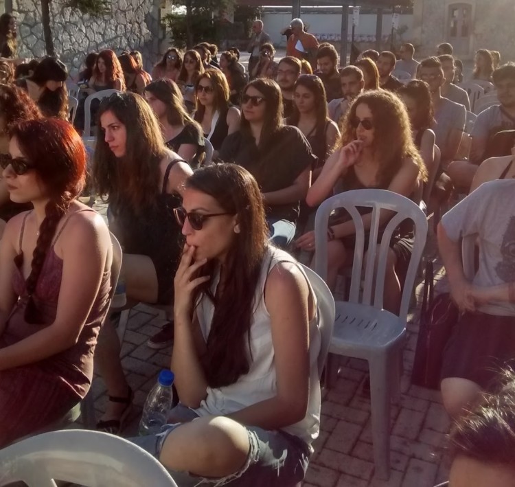 Δεν θα γίνουμε η χαμένη γενιά. Νέοι πολεμάμε, νέοι θα νικήσουμε!