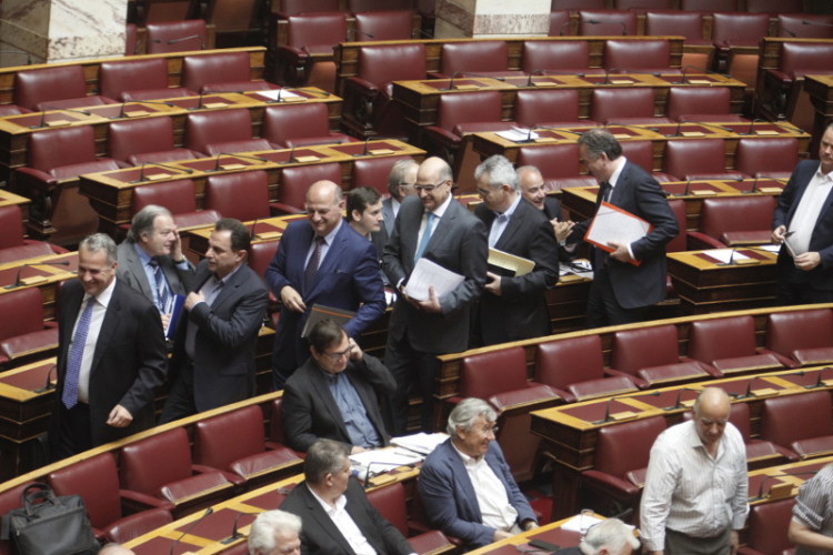 Στημένο παιχνίδι με τις off-shore