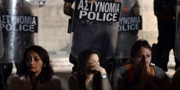 Η ΕΕ εισαγγελέας ομαδικών απολύσεων