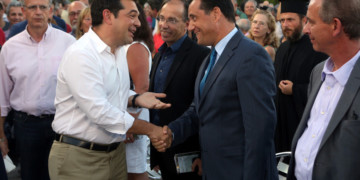 «Μαϊμού» τα πολιτικά χαρακώματα ΣΥΡΙΖΑ-ΝΔ