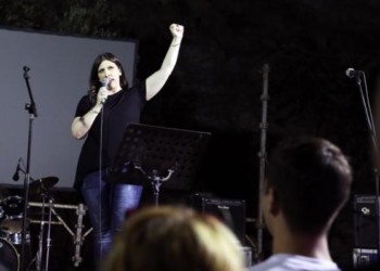 Πλεύση σε θολά νερά