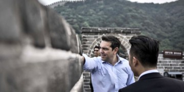 Η Κόσκο προστάζει και η κυβέρνηση του ΣΥΡΙΖΑ υπακούει