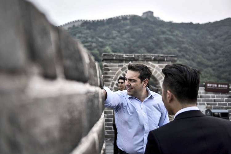 Η Κόσκο προστάζει και η κυβέρνηση του ΣΥΡΙΖΑ υπακούει