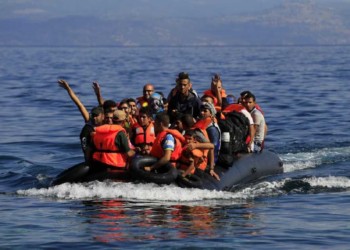 Αυξάνονται πάλι οι προσφυγικές ροές