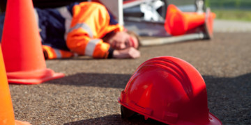 Η ελαστική εργασία στους δήμους,  η εντατικοποίηση και η έλλειψη μέτρων ασφαλείας, δολοφόνησαν 20 εργάτες