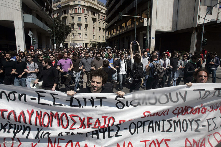 Θέλουν ακόμα πιο ελαστική και πάμφθηνη εργασία