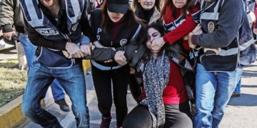 Ένοχη σιωπή από Κοτζιά