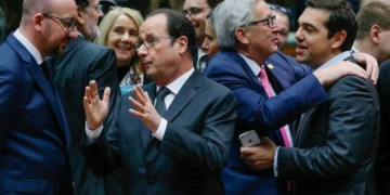 Μνημονιακός εμφύλιος: «ελεήμονες» εναντίον «κυνικών»