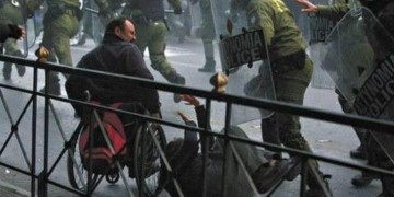 Μνημόνια-λαιμητόμοι για τα ΑΜΕΑ