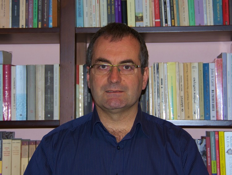 Στρατής Παυλής: Έλληνες και πρόσφυγες να παλέψουμε μαζί!